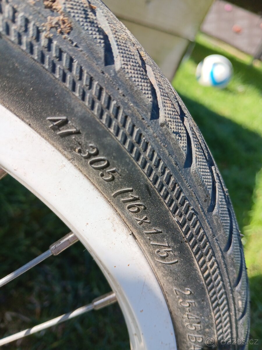 Dívčí kolo vel. 16 - 4