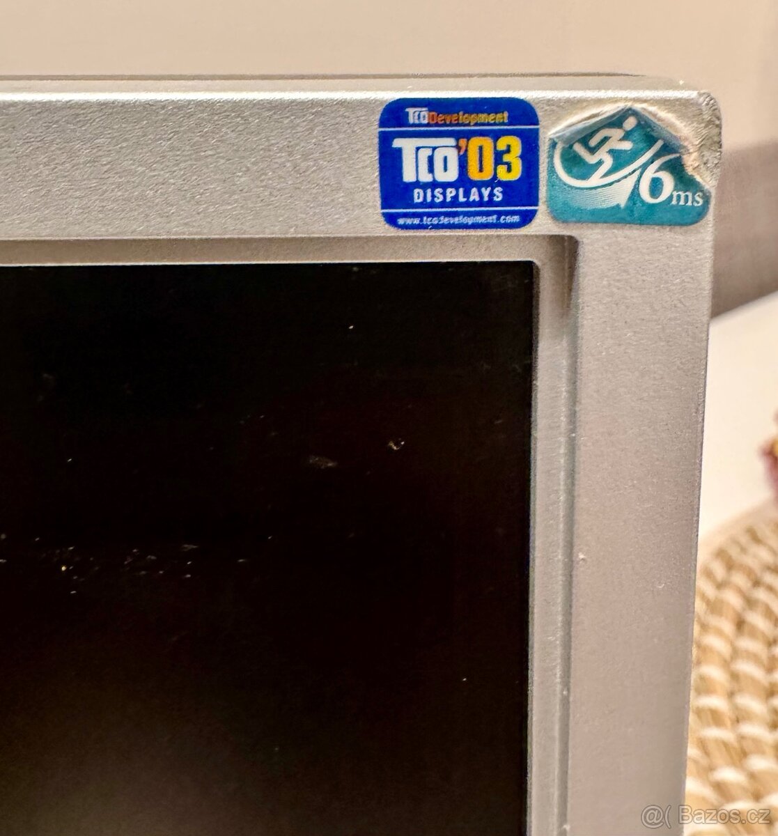 LCD monitor Benq FP73G - 17 , DVI, VGA, HDMI - 4