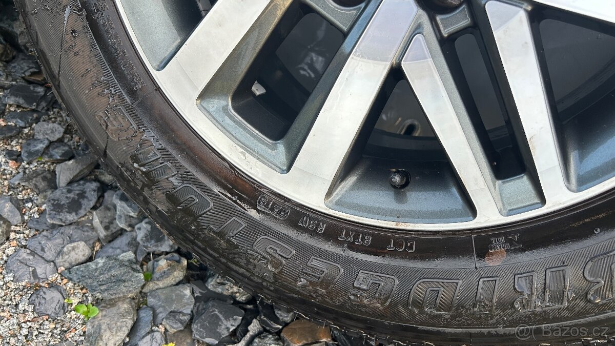 Hilux kola originál - 4