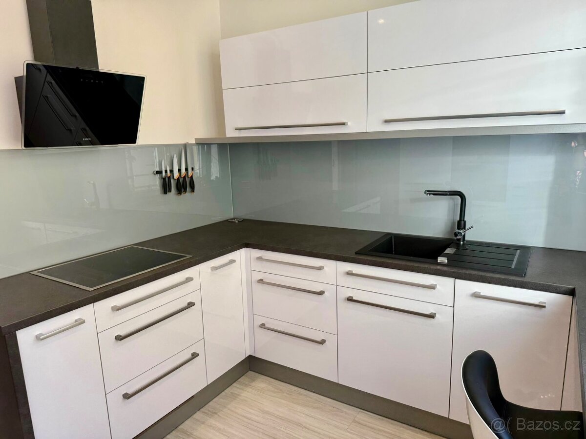 Vybavený byt 2+1 v centru města, ulice U koruny - 4