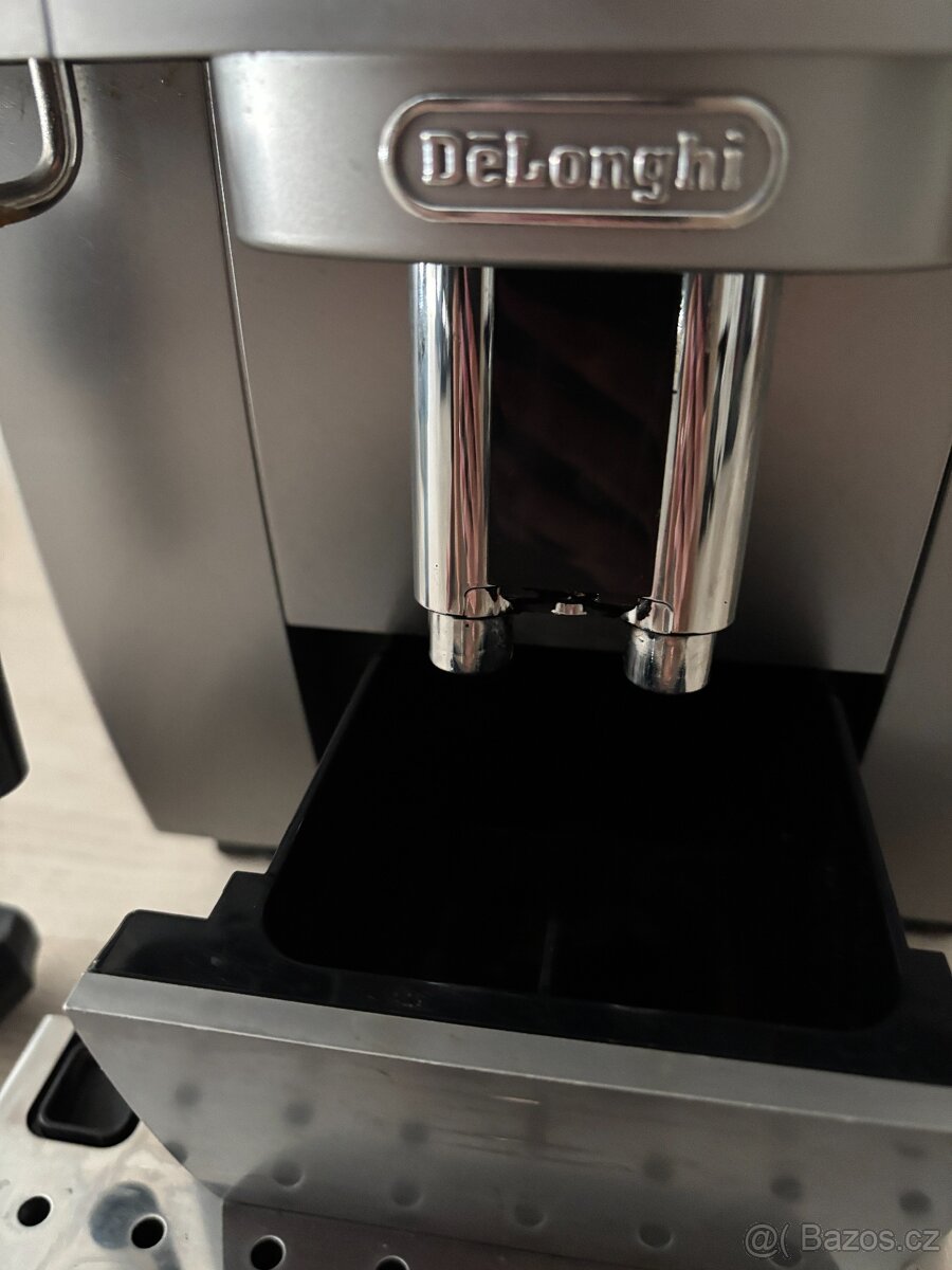 Automatický kávovar De'Longhi Magnifica S Smart stříbrný - 4