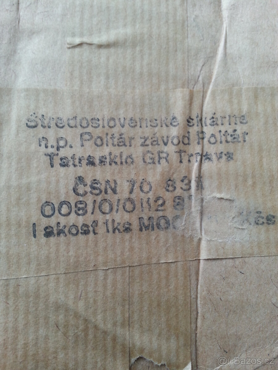 Broušená skleněná váza - 4