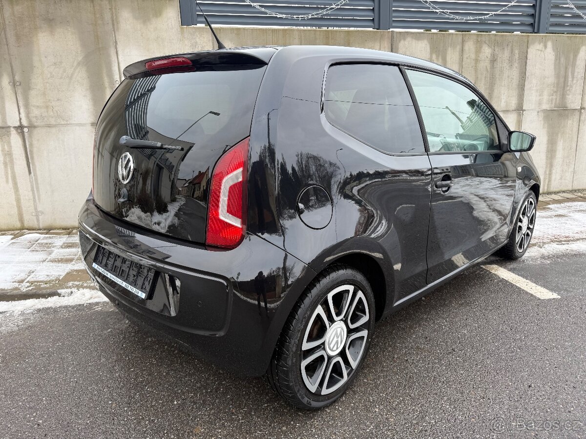 VW UP HIGHLINE - 4