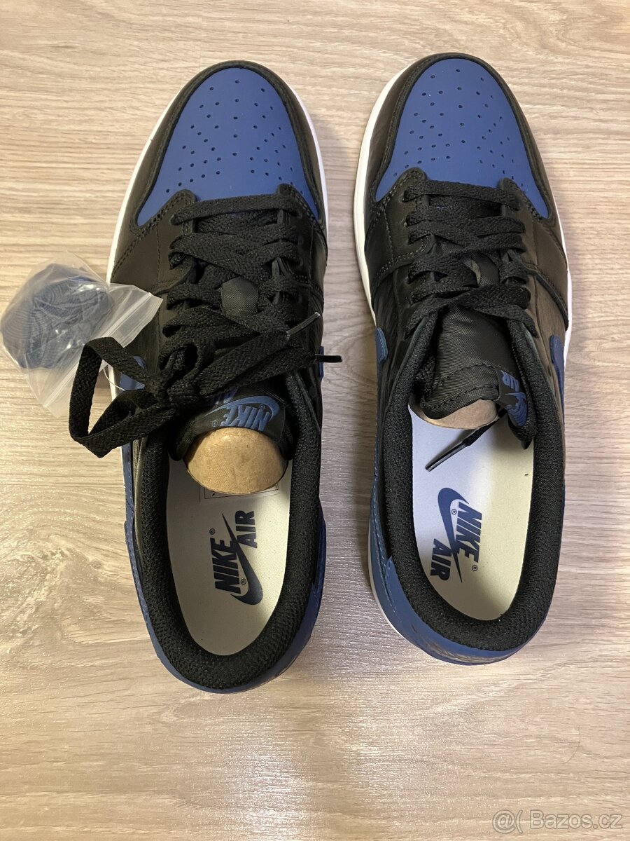 Nike Air Jordan 1 Low OG - 4