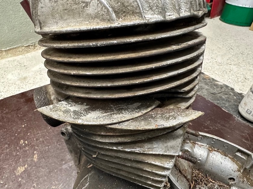 Predám MOTOR JAWA 250/353 - 4