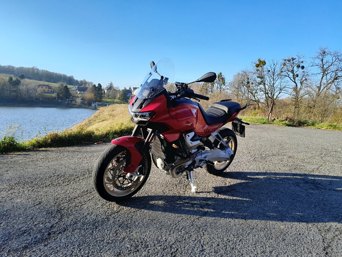 Moto Guzzi V100 Mandello - 4