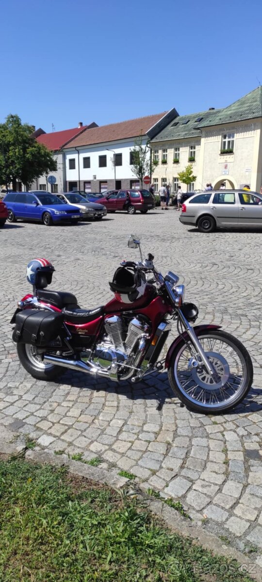 Suzuki Intruder VS800 - 4