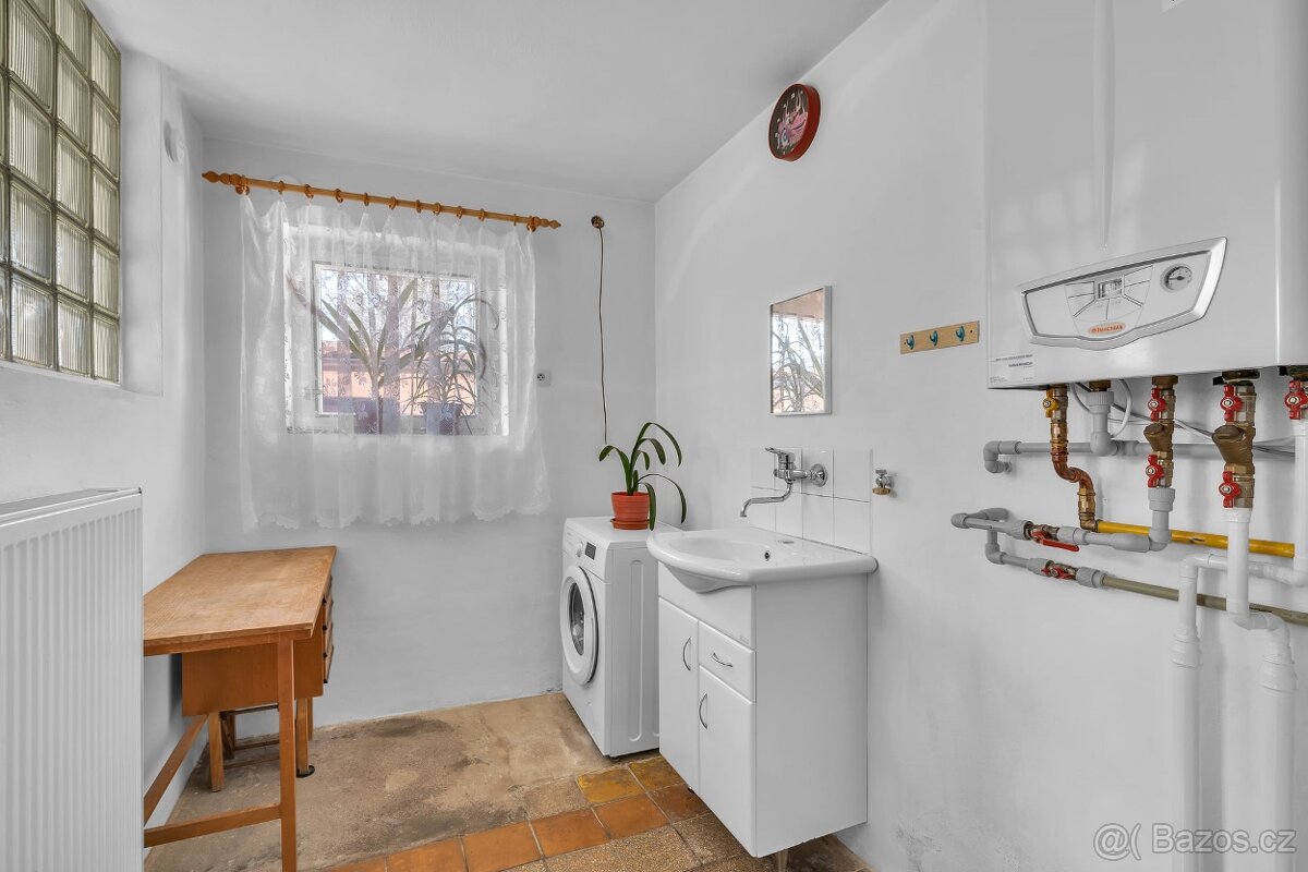 Pronájem 1/2 rodinného domu - 4