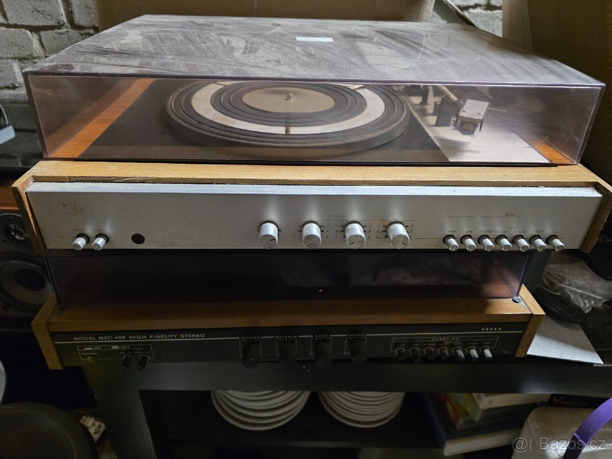 Staré gramofon Tesla - 4