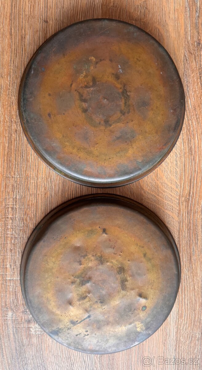 2 ks kovových misek na váhu. - 4
