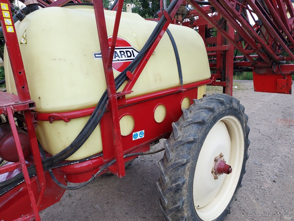 Tažený postřikovač HARDI TZY 1500 1600 12 - 4