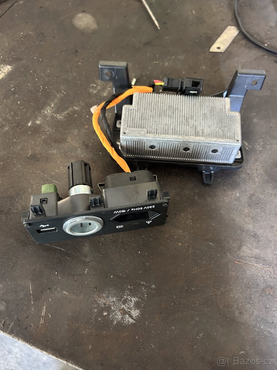 Měnič napětí ŠKODA SUPERB III - 4