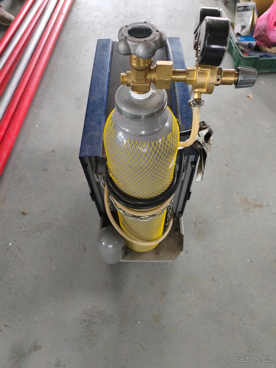 Svářečka CO2 - 4