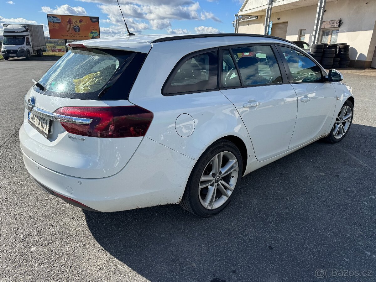 Opel Insignia SPORTS TOURER SW - 4