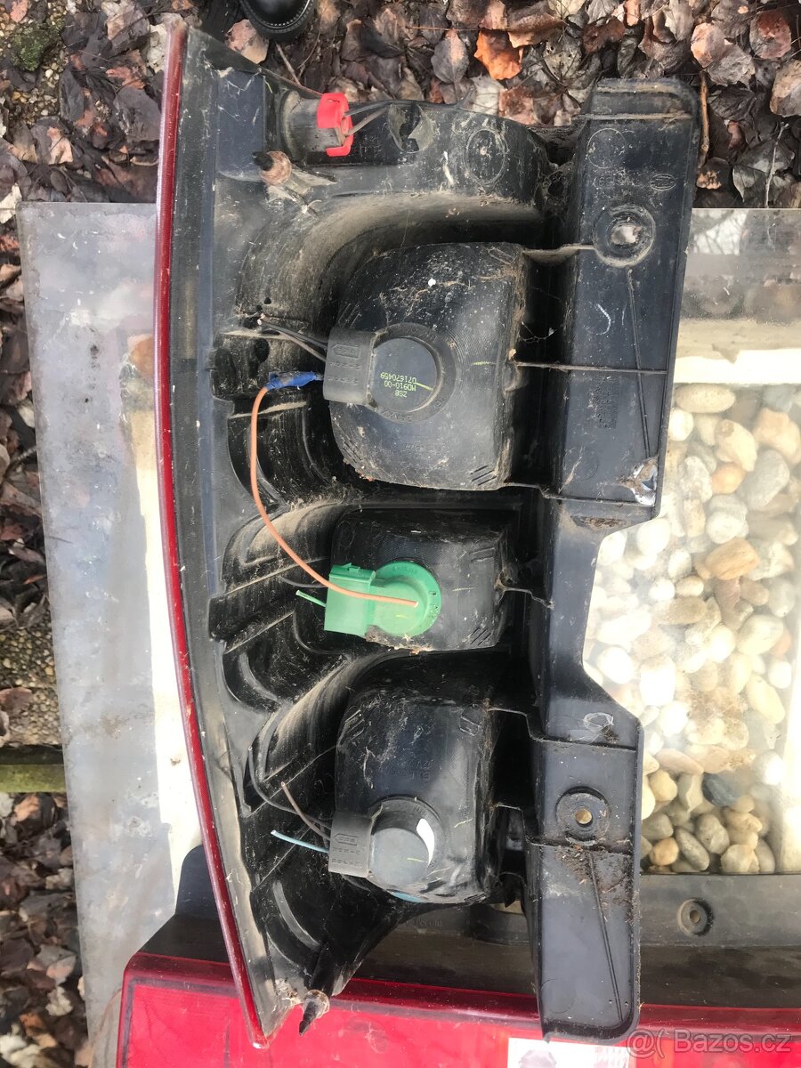 Predám zadné svetlá Chevrolet Suburban, Tahoe