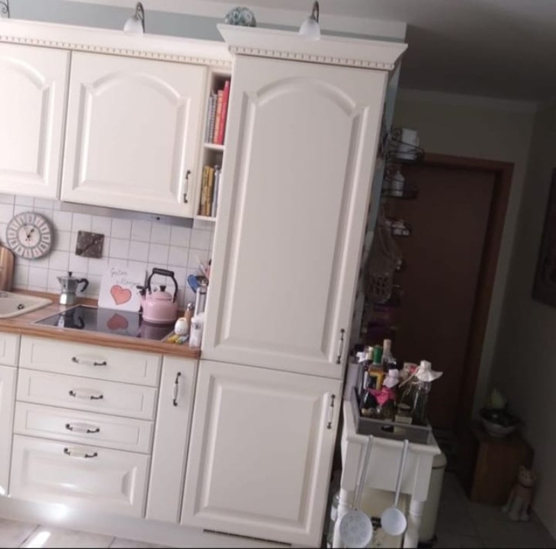 Venkovská krémová kuchyně se spotřebiči, 5882 - 4