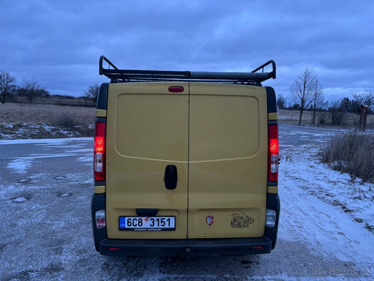 Opel Vivaro 2.0 DCI 84kw 6 kvalt 2006 - 4