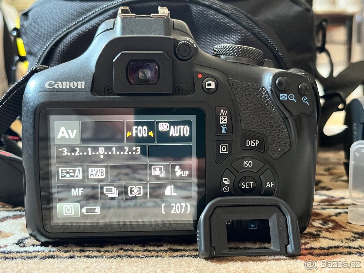 Canon EOS 2000D + E-S 185 mm f/3.5–5.6 + řísušenství - 4