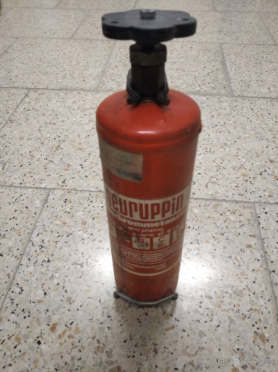 Hasicí přístroj. - 4