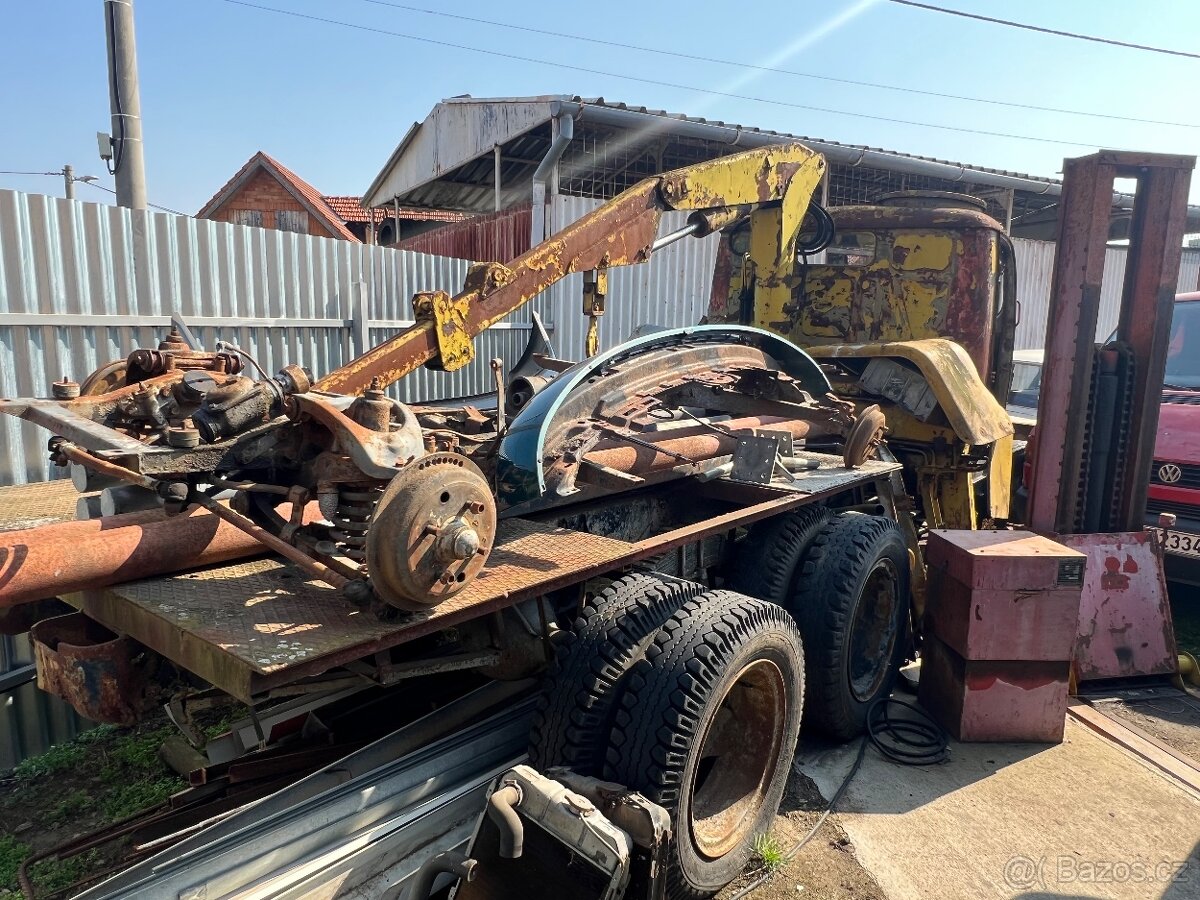 Praga V3S s hydraulickou rukou - 4