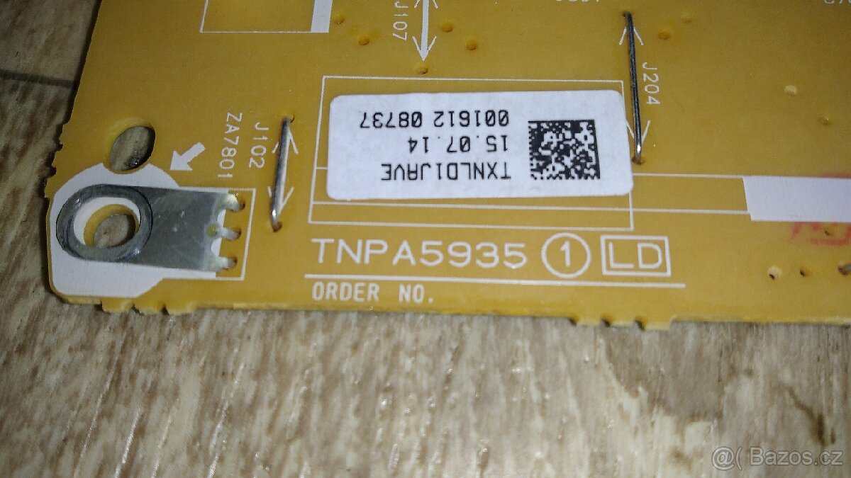 Panasonic TX-42AS520E - 4