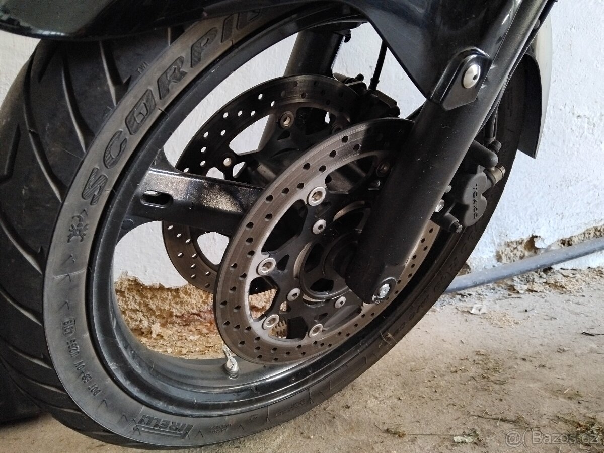 Suzuki DL 650 a