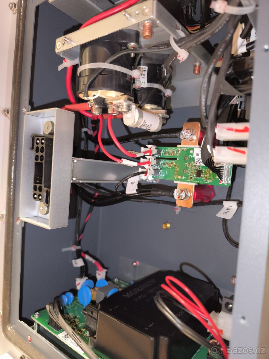 Pylontech BMS nabíječka - 4