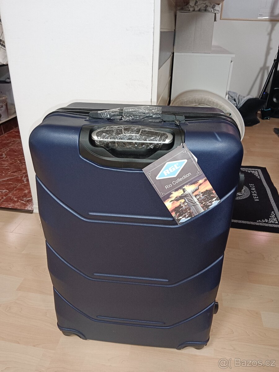 Cestovní skořepinový kufr i s kolečkami - 4