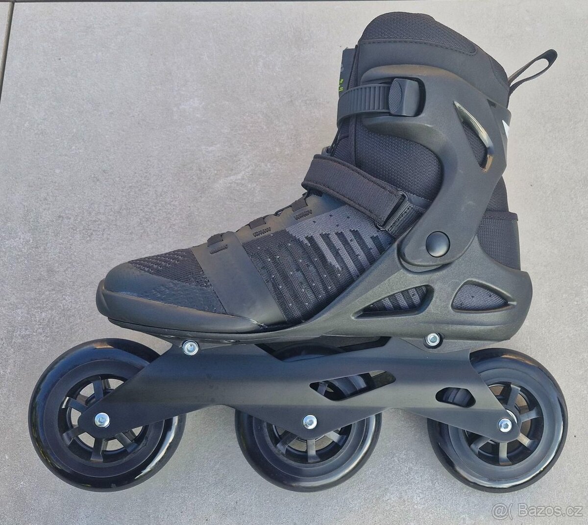 Kolečkové brusle Rollerblade MACROBLADE 110 3WD - 4