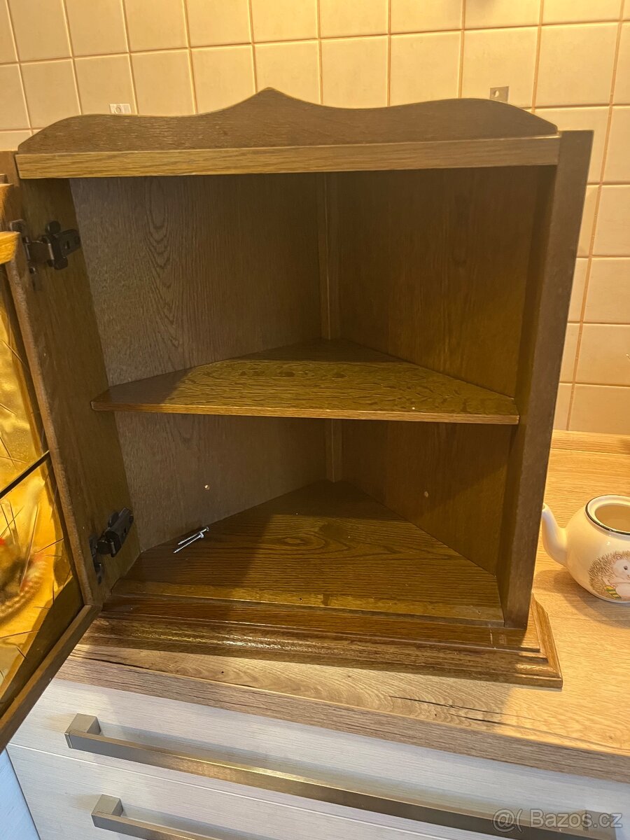 Rohová rustikální skřínka - 4