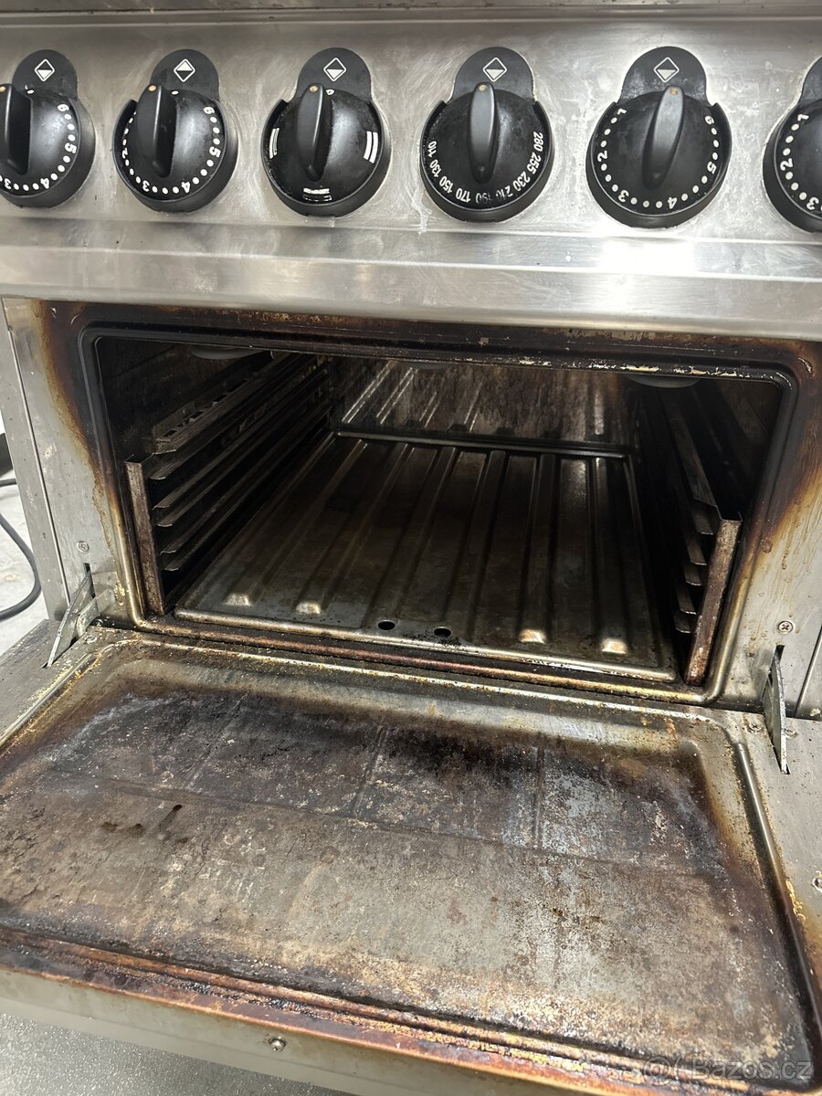 Sklokeramický sporák s elektrickou troubou OLIS - 4