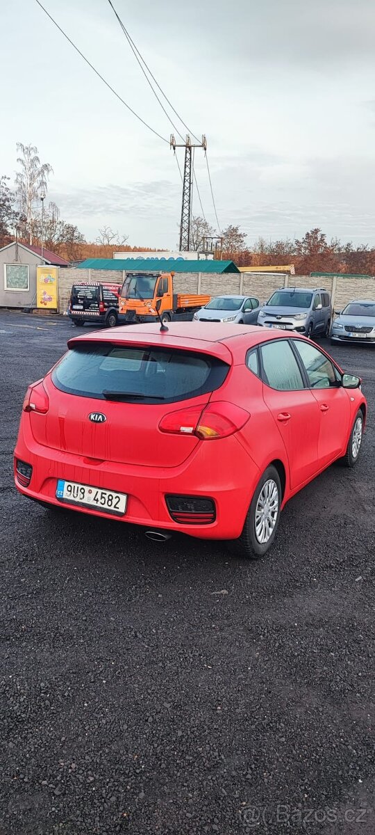 Kia Cee'd 1.4. - 4