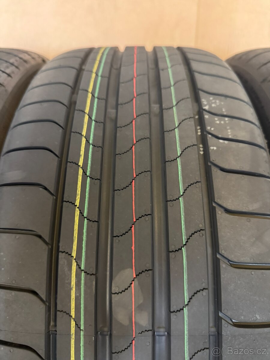 nové prémiové letní pneu 225/40-19 Bridgestone DOT 1225 - 4