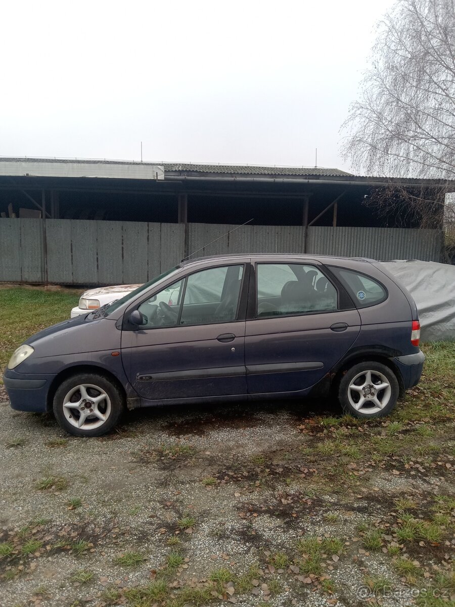 Renault Megan Scénic 2.0 benzin - 4