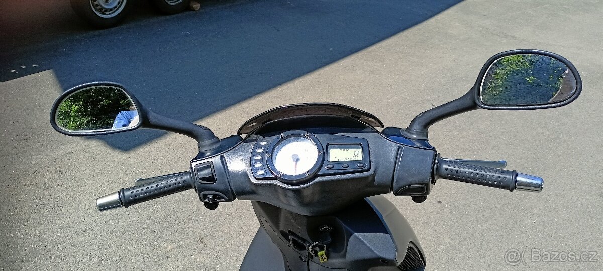Piaggio NRG power 50 - 4