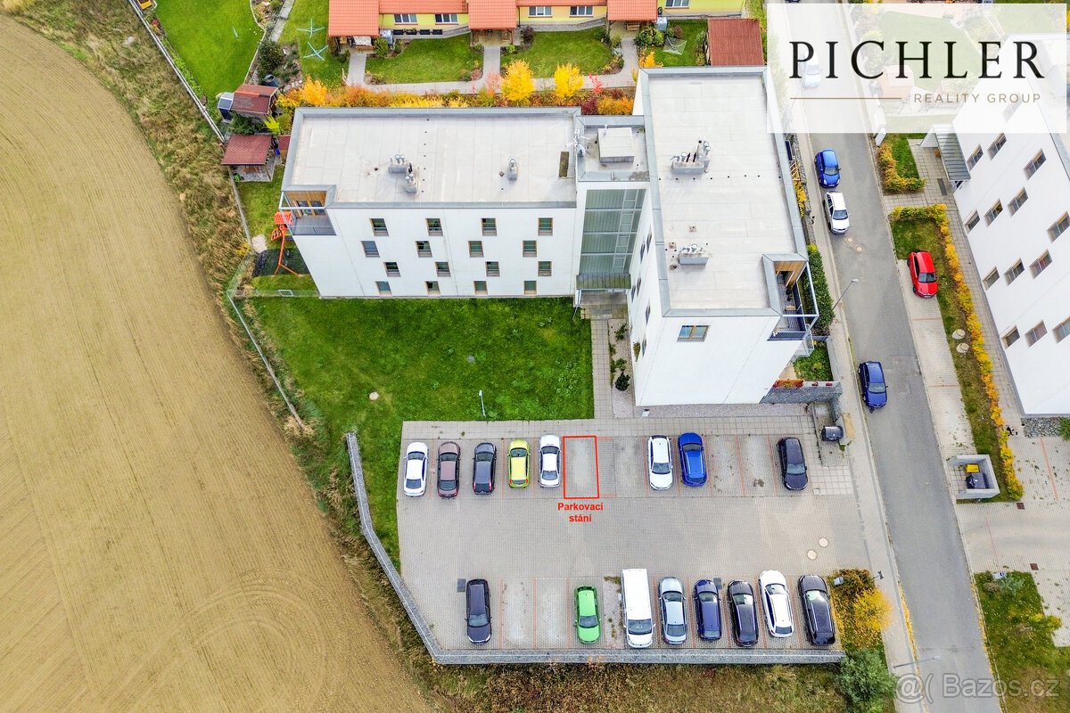 Prodej bytu 2+kk s balkonem a parkovacím stáním, 64 m², Holý - 4