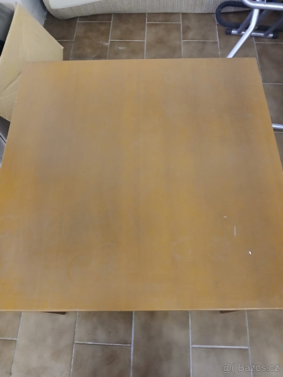 Konferenční stolek - 4