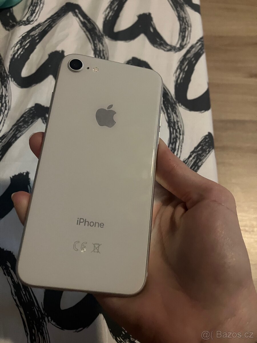 iPhone 8 silver 64gb není plně funkční - 4