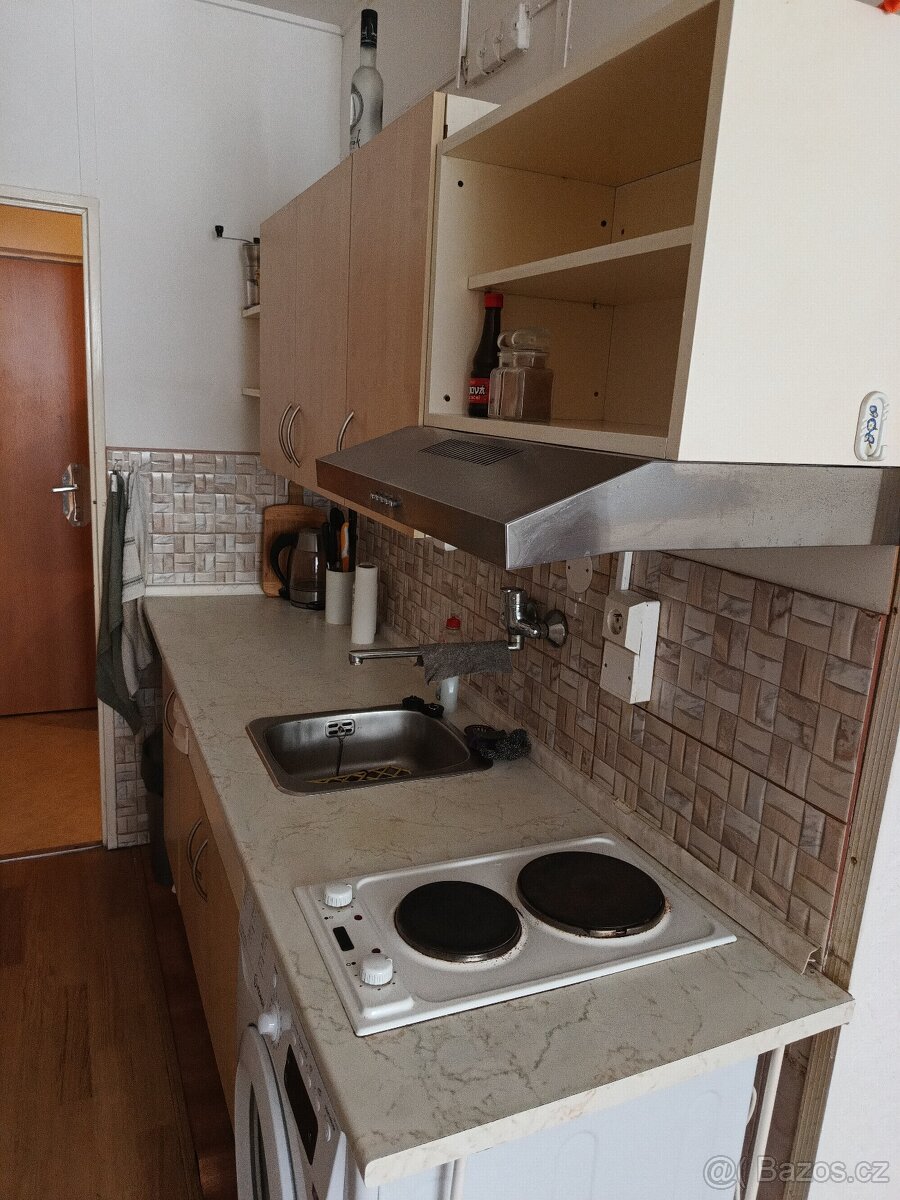 Pronájem bytu 1+kk 32 m² Jihlava, Na Kopci - 4