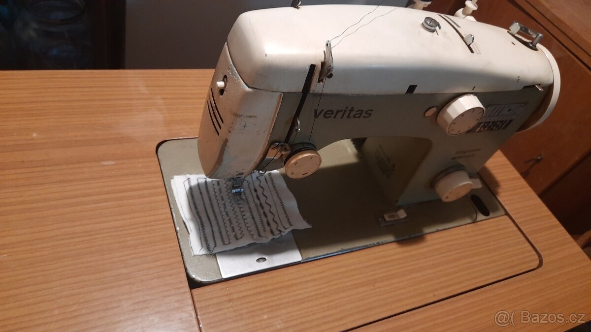 11/ Seřízený elektrický šicí stroj VERITAS - 4