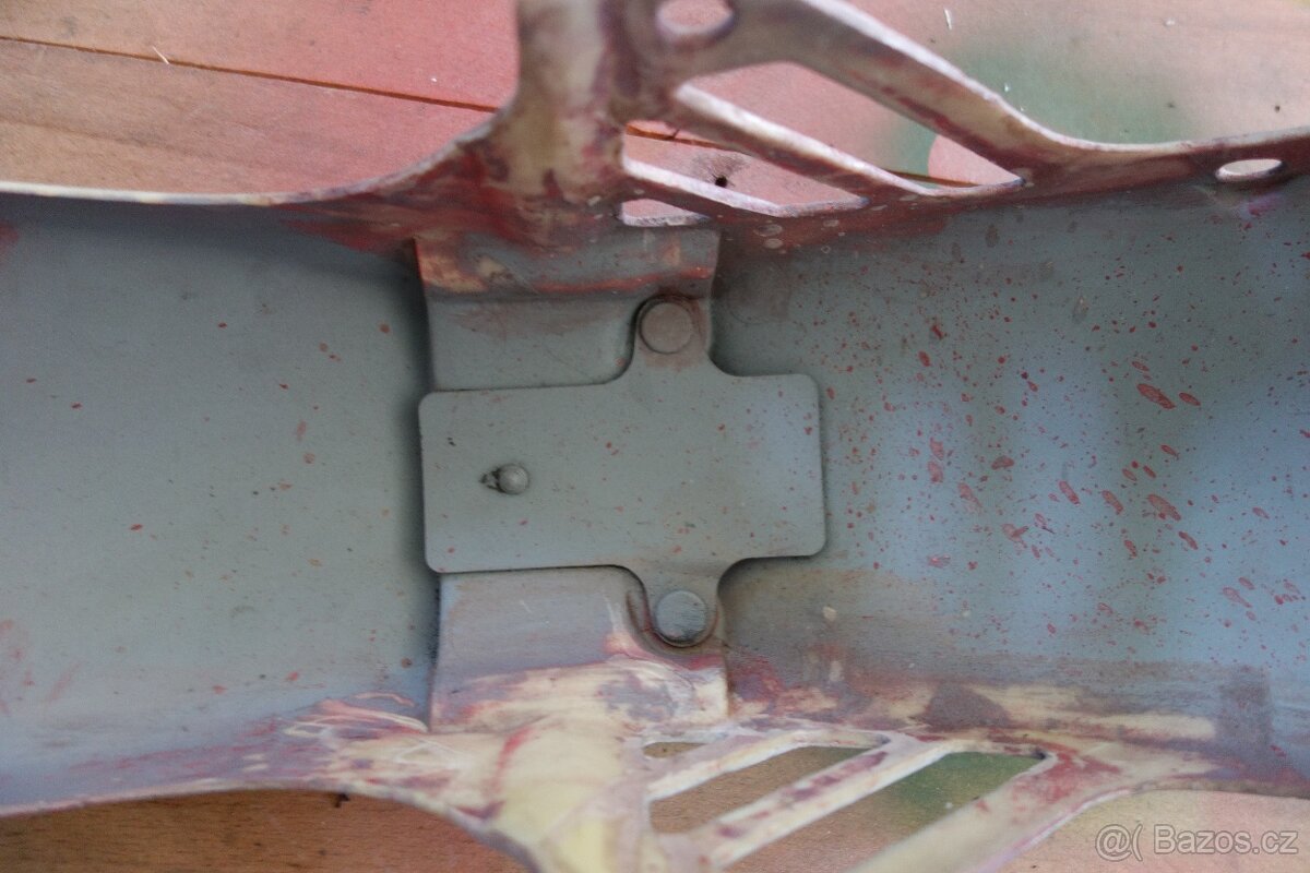 Přední blatník - 4