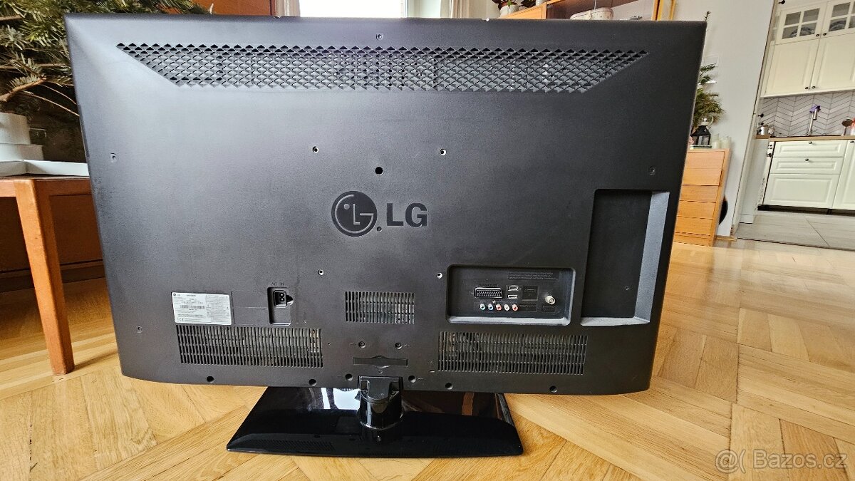 Televize LG 42CS460 – 42" Full HD LCD, HDMI - 4