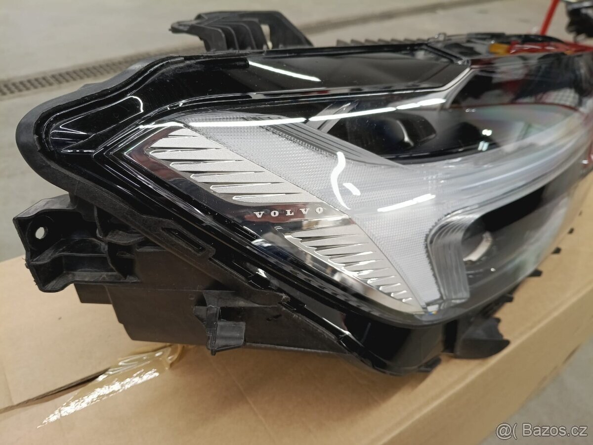 Volvo xc60 II facelift 21 light right full led mid - 4