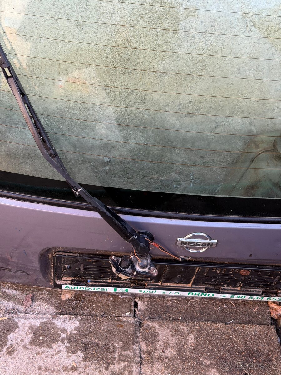 Prodám páté zadní dveře Nissan Micra k11 - 4