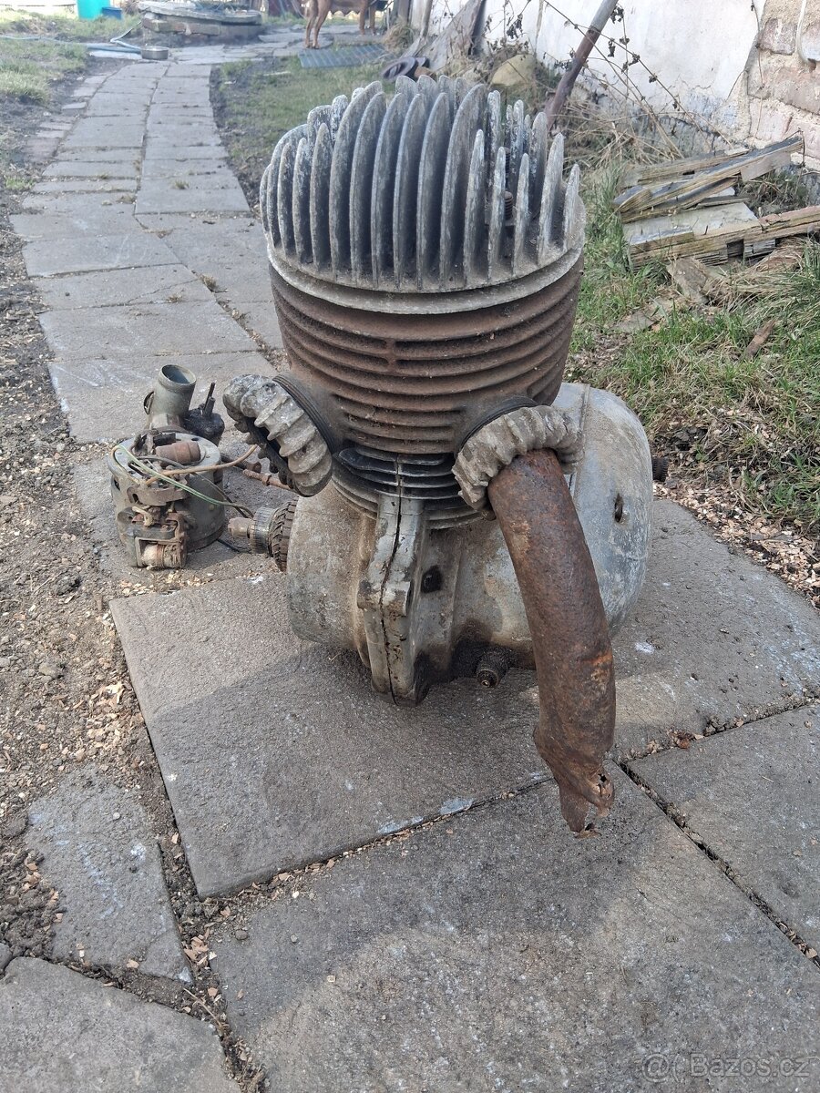 Motor Jawa 250 353 - 4