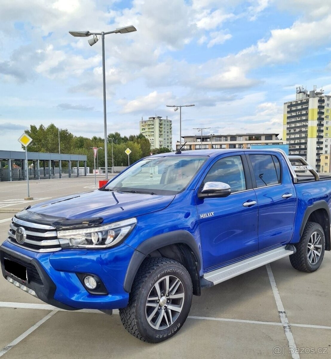 Toyota Hilux 2,4 D4-D, 110kw