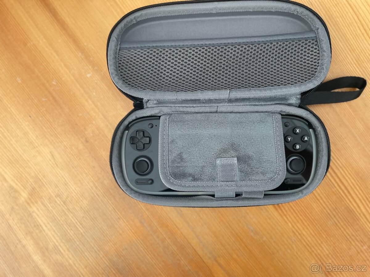 Retroid Pocket 5 příslušenství - 4