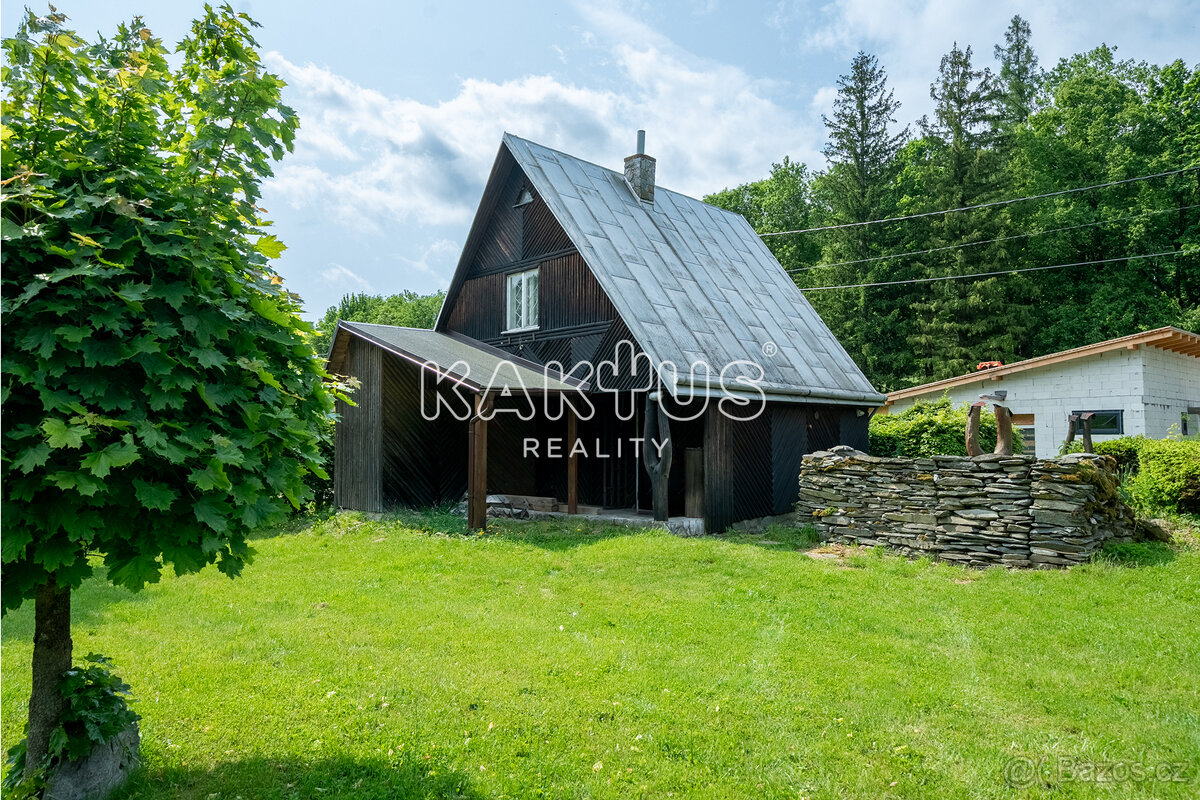 Prodej chaty se stavebním pozemkem o ploše 2870 m² v obci Ho - 4