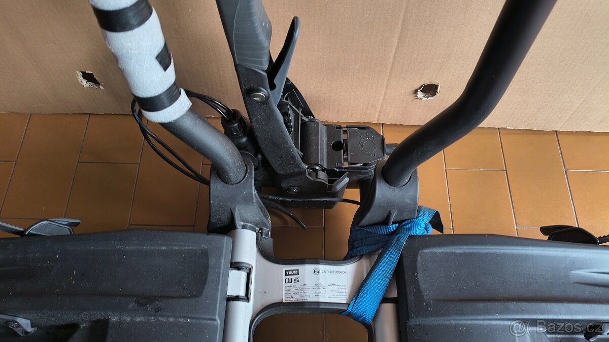 Nosič elektrokol na závěsné zařízení Thule EasyFold XT3(933) - 4