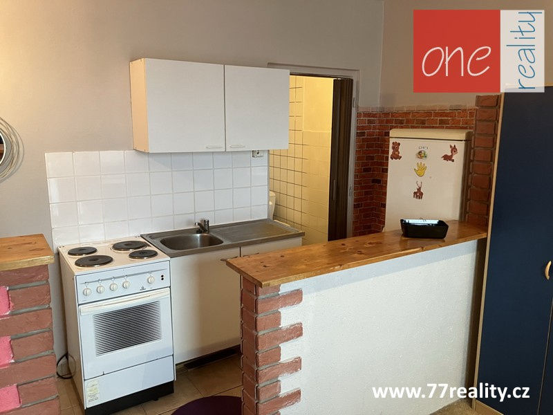 Pronájem garsonky v Hradci Králové - 4